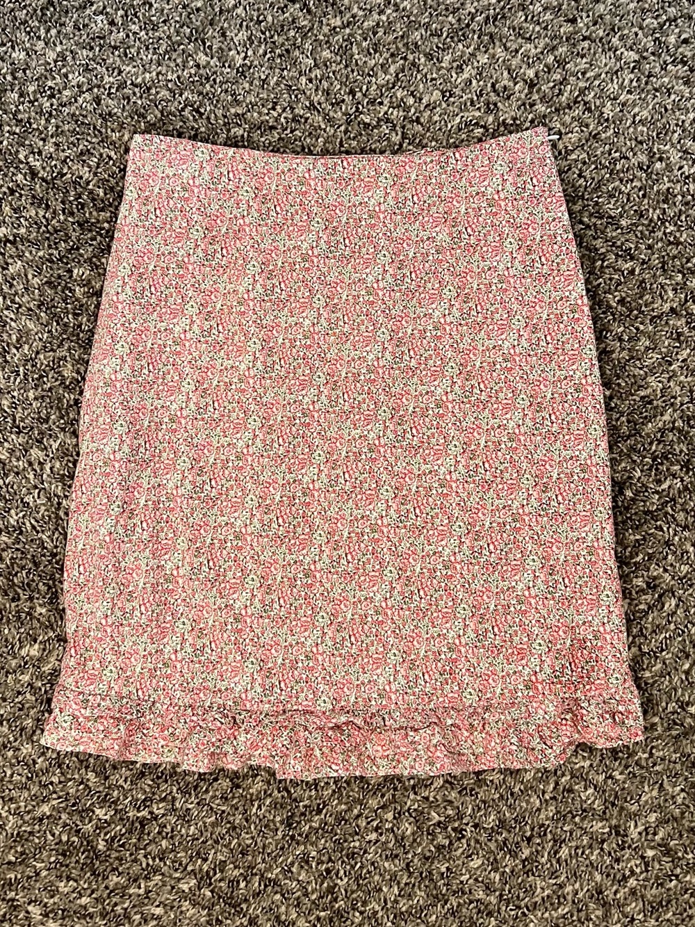 Y2K American Eagle pink floral ruffle knee-length skirt 2000’s girly Cottagecore